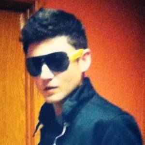 Meet your Posher, Fabian